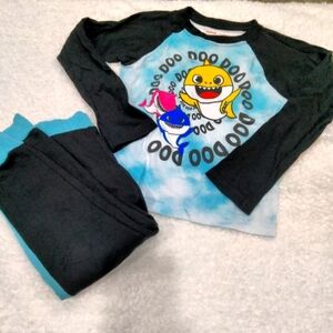 Baby Shark Pinkfong Nickelodeon long sleeve top pants set NWOT 4T